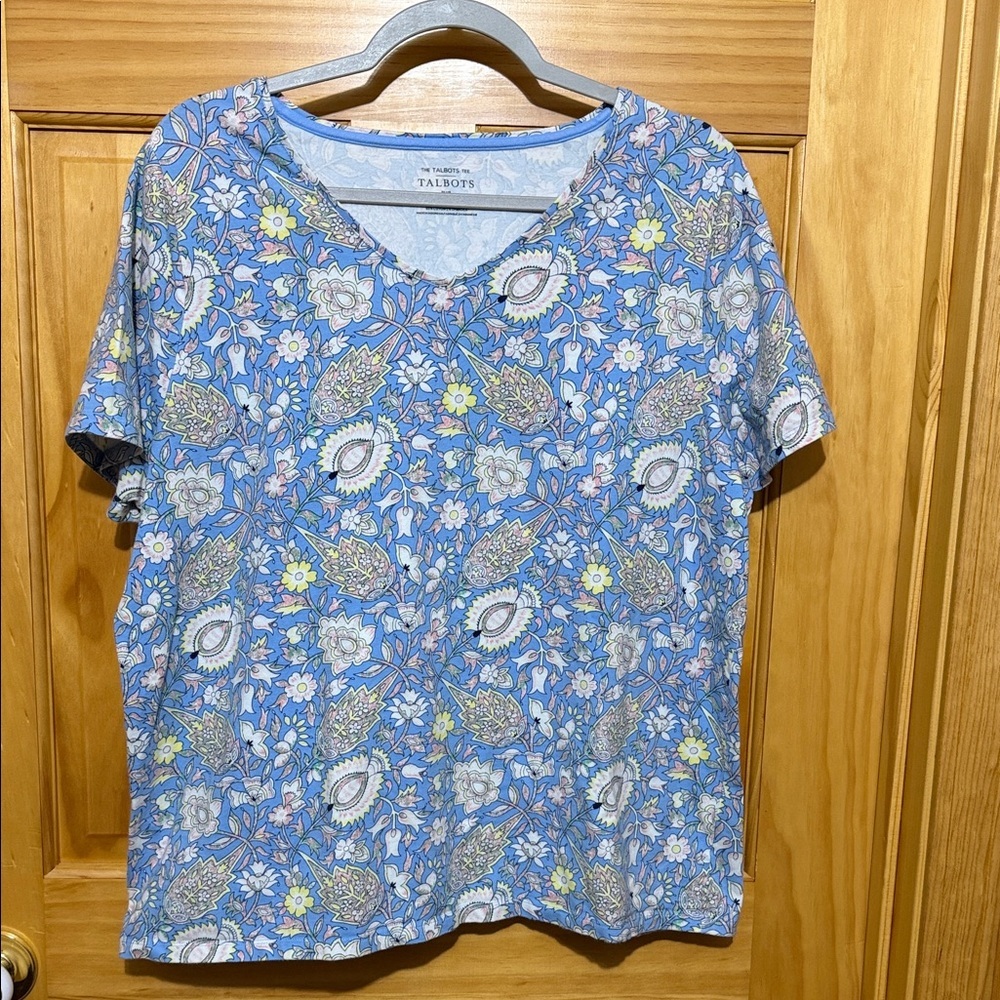 The Talbots Tee Blue, Pink & Yellow Paisley & Floral VNeck Short Sleeve 2X Top